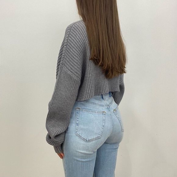 NWT Grey Turtleneck Knit Cropped Sweater - Picture 3 of 4